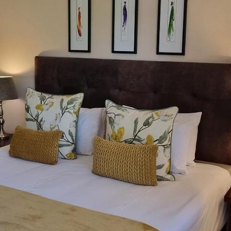 Somerzicht Guest House Сомерсет-Вест Екстер'єр фото