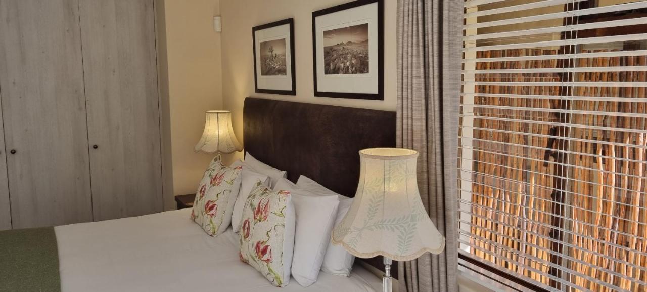 Somerzicht Guest House Сомерсет-Вест Екстер'єр фото