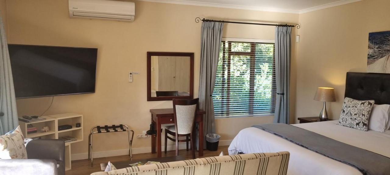 Somerzicht Guest House Сомерсет-Вест Екстер'єр фото
