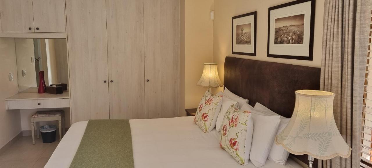 Somerzicht Guest House Сомерсет-Вест Екстер'єр фото
