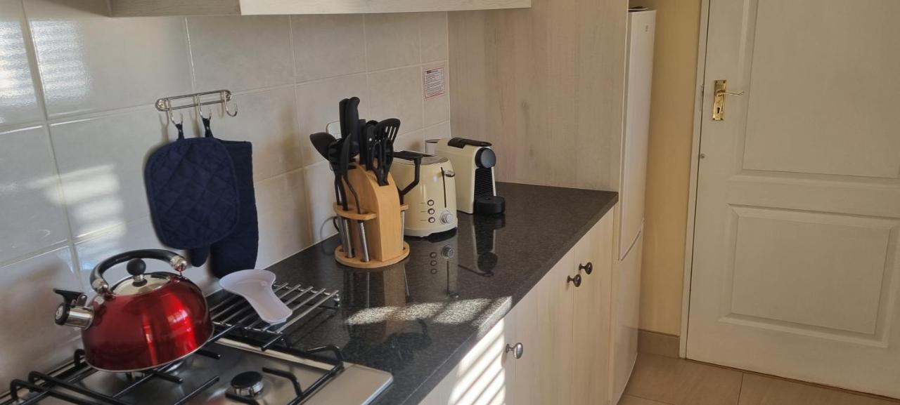 Somerzicht Guest House Сомерсет-Вест Екстер'єр фото