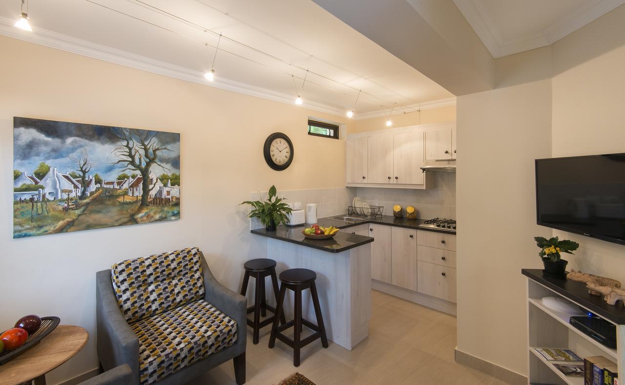 Somerzicht Guest House Сомерсет-Вест Екстер'єр фото